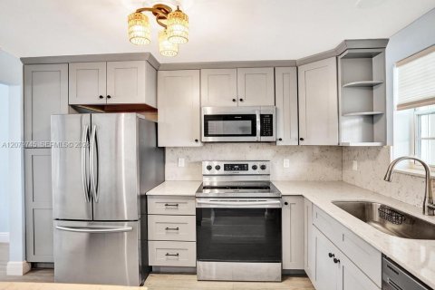 Copropriété à vendre à Boca Raton, Floride: 2 chambres, 85.93 m2 № 2343113 - photo 7