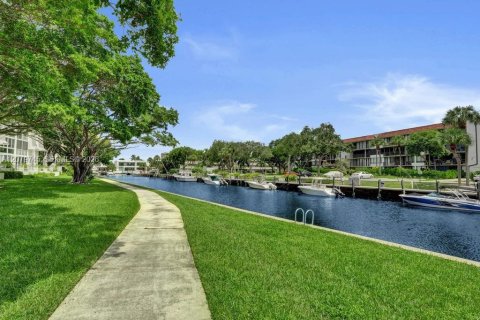 Copropriété à vendre à Boca Raton, Floride: 2 chambres, 85.93 m2 № 2343113 - photo 25