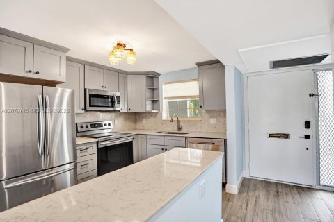 Copropriété à vendre à Boca Raton, Floride: 2 chambres, 85.93 m2 № 2343113 - photo 6