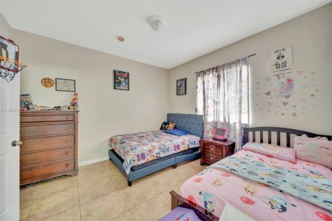 Townhouse in Margate, Florida 3 bedrooms, 125.98 sq.m. № 1770787 - photo 24