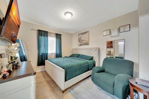 Townhouse in Margate, Florida 3 bedrooms, 125.98 sq.m. № 1770787 - photo 18
