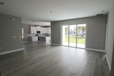 Casa en alquiler en Punta Gorda, Florida, 4 dormitorios, 194.35 m2 № 1886241 - foto 2