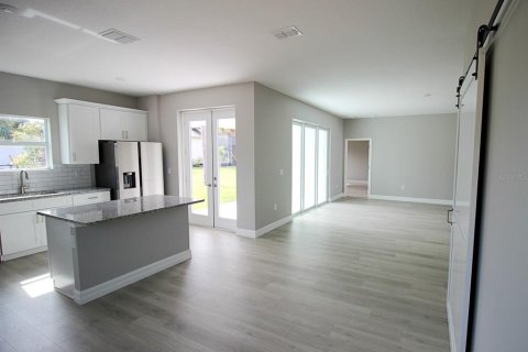 Casa en alquiler en Punta Gorda, Florida, 4 dormitorios, 194.35 m2 № 1886241 - foto 4