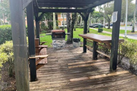 Condominio en venta en Coral Springs, Florida, 2 dormitorios, 91.42 m2 № 1933342 - foto 17