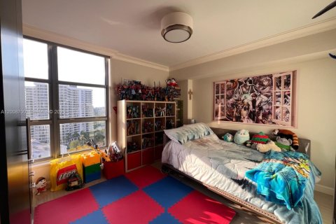 Condo in Aventura, Florida, 2 bedrooms № 2170938 - photo 12