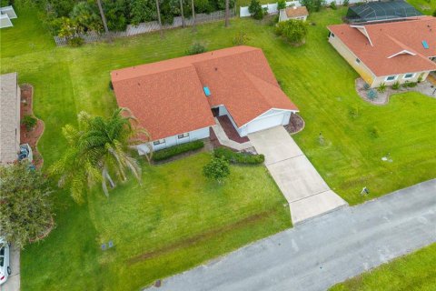 Casa en venta en Palm Coast, Florida, 4 dormitorios, 187.85 m2 № 2205689 - foto 4