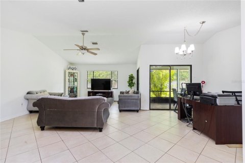 Casa en venta en Palm Coast, Florida, 4 dormitorios, 187.85 m2 № 2205689 - foto 7