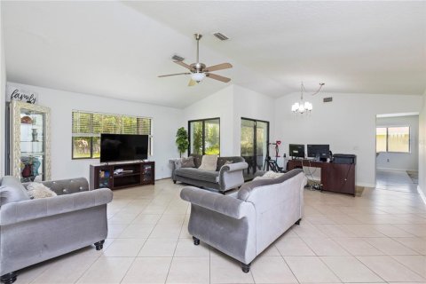 Casa en venta en Palm Coast, Florida, 4 dormitorios, 187.85 m2 № 2205689 - foto 14