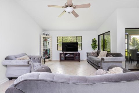 Casa en venta en Palm Coast, Florida, 4 dormitorios, 187.85 m2 № 2205689 - foto 8