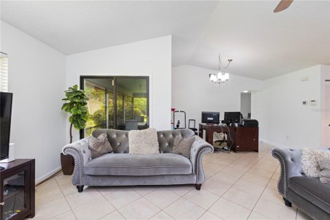 Casa en venta en Palm Coast, Florida, 4 dormitorios, 187.85 m2 № 2205689 - foto 11