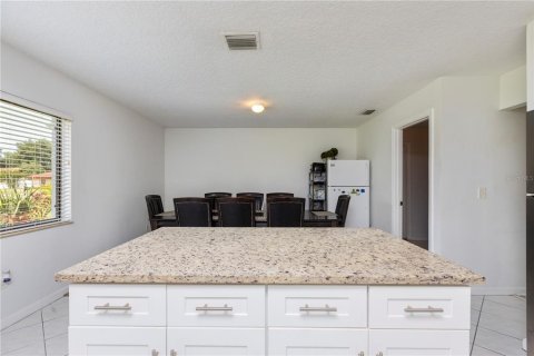 Casa en venta en Palm Coast, Florida, 4 dormitorios, 187.85 m2 № 2205689 - foto 25