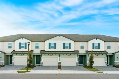 Townhouse in Ocoee, Florida 3 bedrooms, 179.77 sq.m. № 2142870 - photo 2