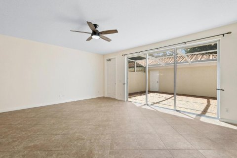 Touwnhouse à louer à Jupiter, Floride: 4 chambres, 170.01 m2 № 2385500 - photo 7