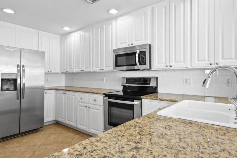 Touwnhouse à louer à Jupiter, Floride: 4 chambres, 170.01 m2 № 2385500 - photo 2