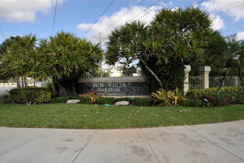 Condominio en venta en Tamarac, Florida, 1 dormitorio, 57.13 m2 № 1962705 - foto 28