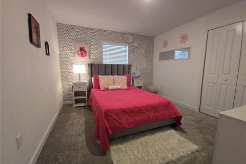 Adosado en venta en Davenport, Florida, 5 dormitorios, 201.32 m2 № 2230066 - foto 15
