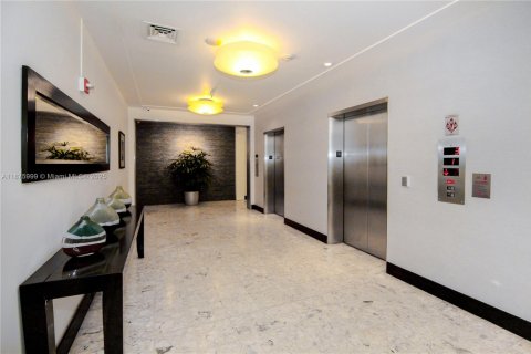 Condo in Miami Beach, Florida  № 1923712 - photo 20