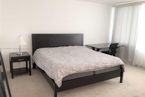 Condo in Miami Beach, Florida  № 1923712 - photo 9