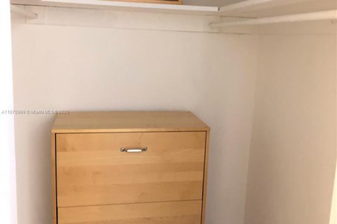 Condo in Miami Beach, Florida  № 1923712 - photo 15