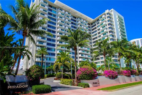 Condo in Miami Beach, Florida  № 1923712 - photo 17