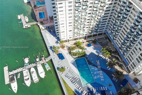 Condo in Miami Beach, Florida  № 1923712 - photo 2