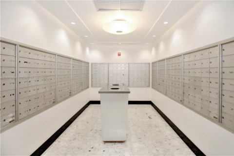 Condo in Miami Beach, Florida  № 1923712 - photo 21
