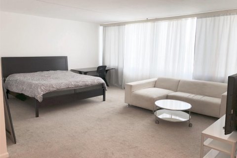 Condo in Miami Beach, Florida  № 1923712 - photo 8