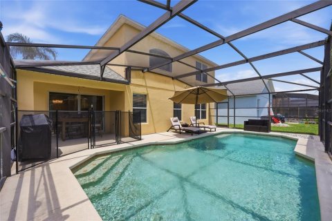 House in Davenport, Florida 5 bedrooms, 207.64 sq.m. № 2210174 - photo 3