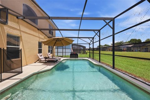 House in Davenport, Florida 5 bedrooms, 207.64 sq.m. № 2210174 - photo 30