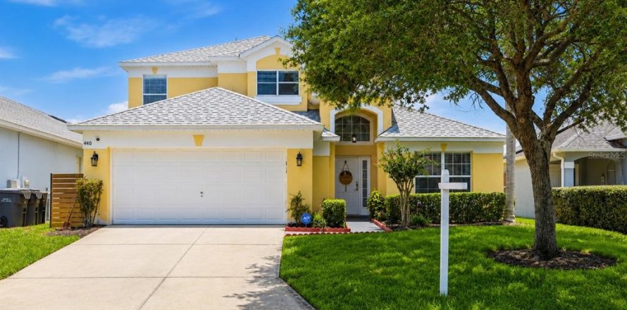 House in Davenport, Florida 5 bedrooms, 207.64 sq.m. № 2210174