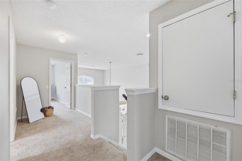 House in Davenport, Florida 5 bedrooms, 207.64 sq.m. № 2210174 - photo 23