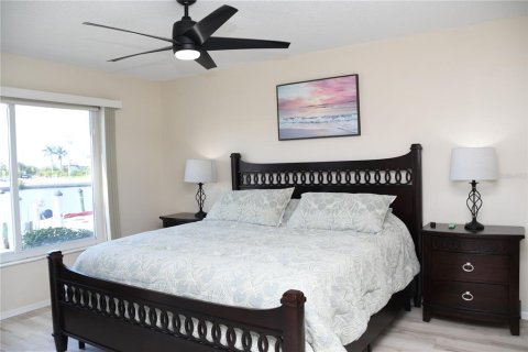 Condo in Punta Gorda, Florida, 2 bedrooms  № 1719219 - photo 13