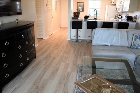 Condo in Punta Gorda, Florida, 2 bedrooms  № 1719219 - photo 11