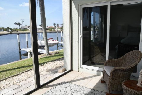 Condo in Punta Gorda, Florida, 2 bedrooms  № 1719219 - photo 27