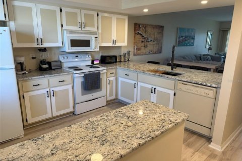 Condo in Punta Gorda, Florida, 2 bedrooms  № 1719219 - photo 8