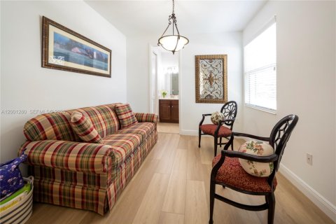 Touwnhouse à vendre à Sunrise, Floride: 4 chambres, 176.05 m2 № 2066847 - photo 16