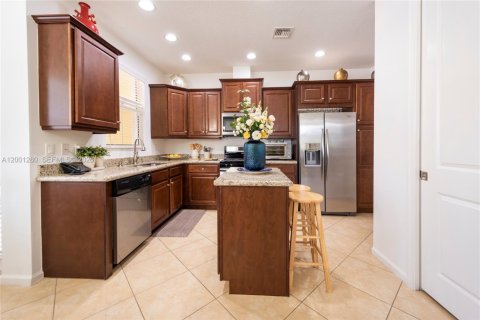 Touwnhouse à vendre à Sunrise, Floride: 4 chambres, 176.05 m2 № 2066847 - photo 11