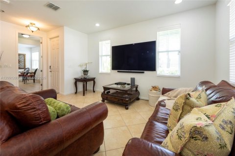 Touwnhouse à vendre à Sunrise, Floride: 4 chambres, 176.05 m2 № 2066847 - photo 9