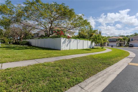 House in West Palm Beach, Florida 4 bedrooms, 213.3 sq.m. № 1696239 - photo 19