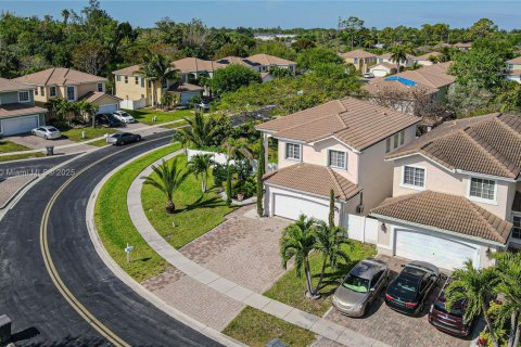House in West Palm Beach, Florida 4 bedrooms, 213.3 sq.m. № 1696239 - photo 10