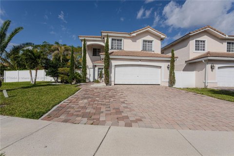 House in West Palm Beach, Florida 4 bedrooms, 213.3 sq.m. № 1696239 - photo 1