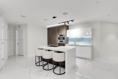 Купить кондоминиум в Майами, Флорида 2 спальни, 144.83м2, № 1986449 - фото 8