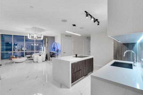 Купить кондоминиум в Майами, Флорида 2 спальни, 144.83м2, № 1986449 - фото 2