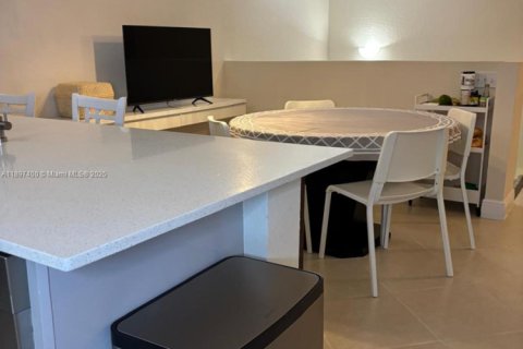 Condominio en alquiler en Davie, Florida, 3 dormitorios, 102.47 m2 № 1949794 - foto 8