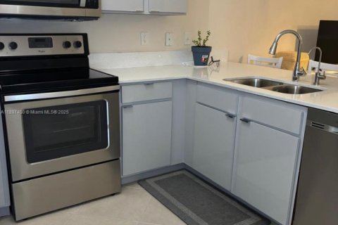 Condominio en alquiler en Davie, Florida, 3 dormitorios, 102.47 m2 № 1949794 - foto 5