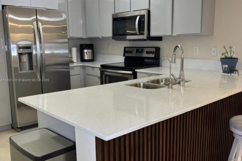 Condominio en alquiler en Davie, Florida, 3 dormitorios, 102.47 m2 № 1949794 - foto 7