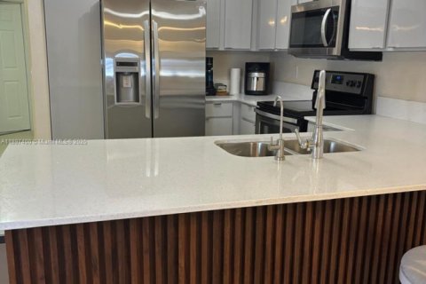 Condominio en alquiler en Davie, Florida, 3 dormitorios, 102.47 m2 № 1949794 - foto 9