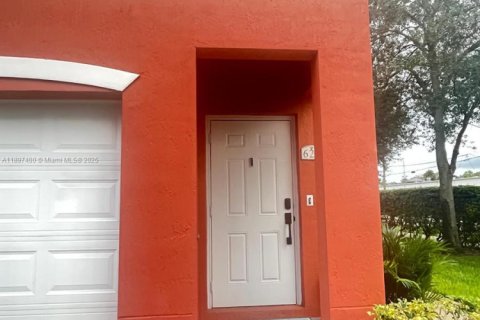 Condominio en alquiler en Davie, Florida, 3 dormitorios, 102.47 m2 № 1949794 - foto 25