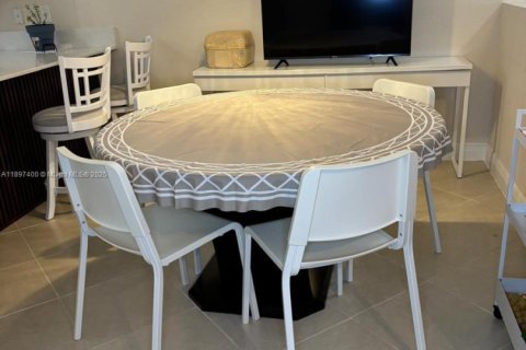 Condominio en alquiler en Davie, Florida, 3 dormitorios, 102.47 m2 № 1949794 - foto 10