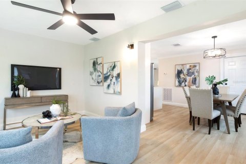 Villa ou maison à vendre à Pinellas Park, Floride: 2 chambres, 108.23 m2 № 2220412 - photo 18